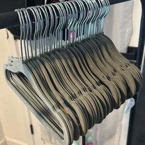 40 velvet hangers